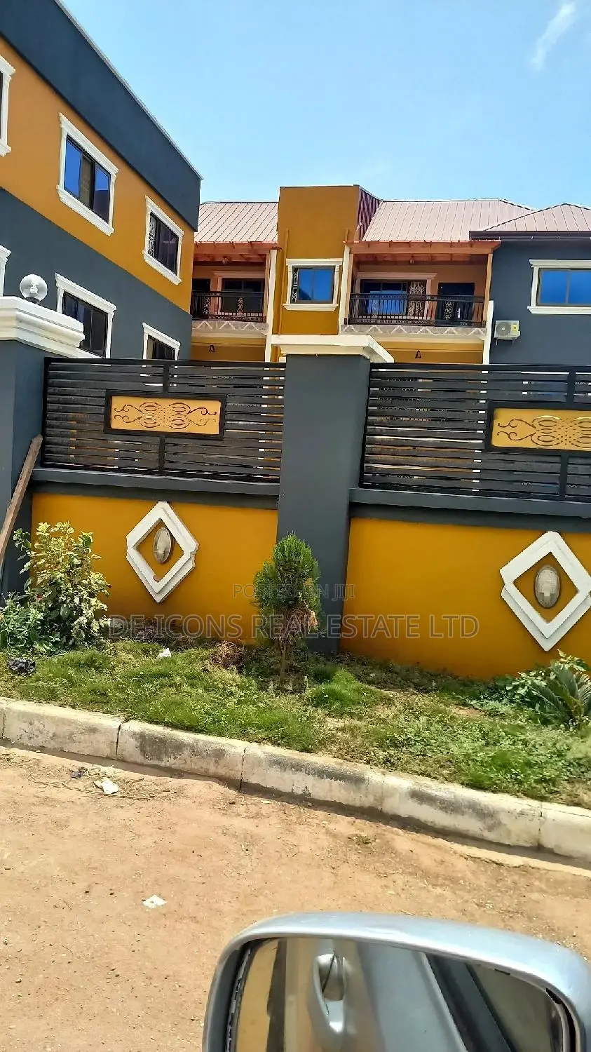 2bdrm Townhouse / Terrace for rent