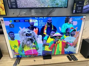 Extreme Realism and Unique Design 65”Au9072 UHD Samsung