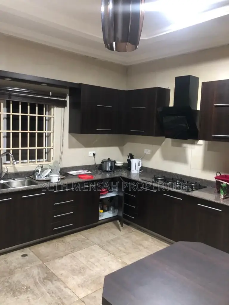 Furnished 3bdrm House in Adjiriganor for Rent