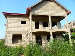4bdrm Duplex in Takoradi for sale