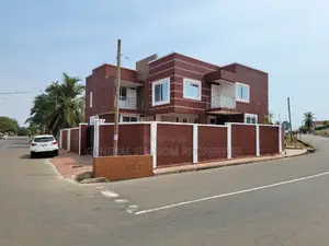 4bdrm Duplex in Suadom Properties, Baatsona Total for rent