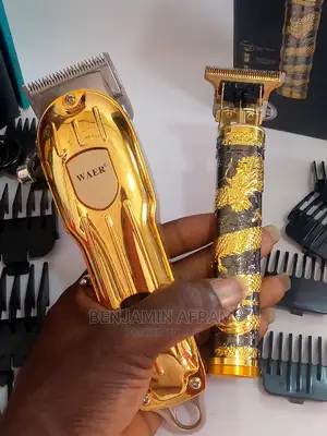 Rechargeable Barbering Machine and Hair Trimmer