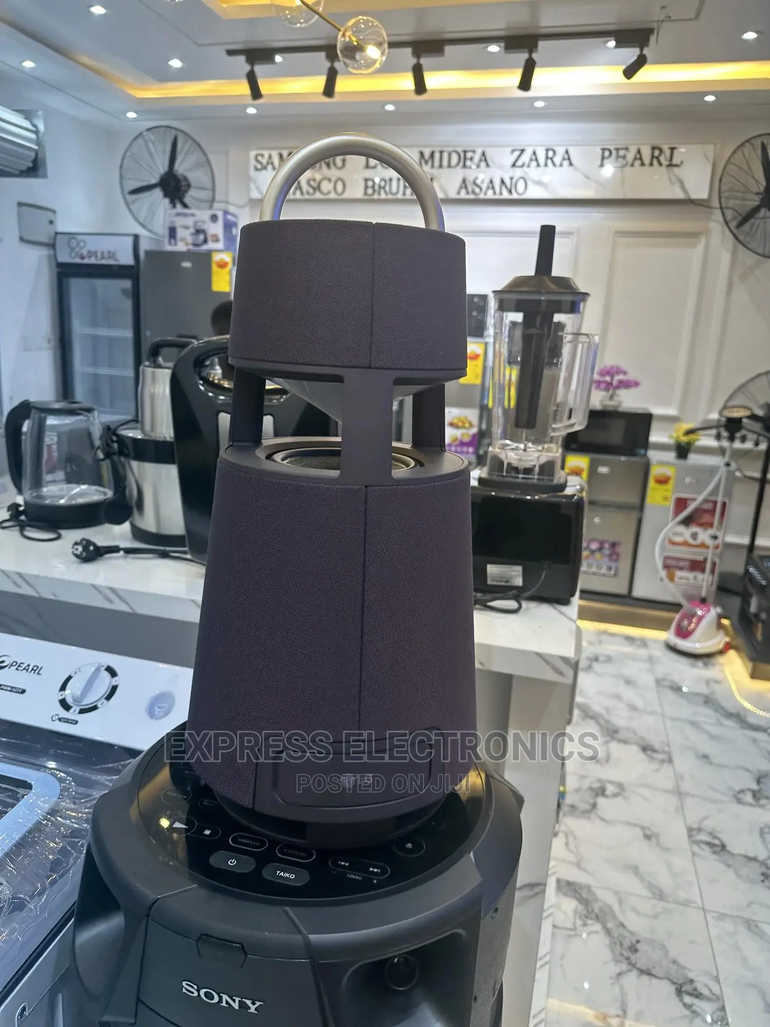 RP4 Fits And Blends Into Any Interior LG Cool Design Speaker