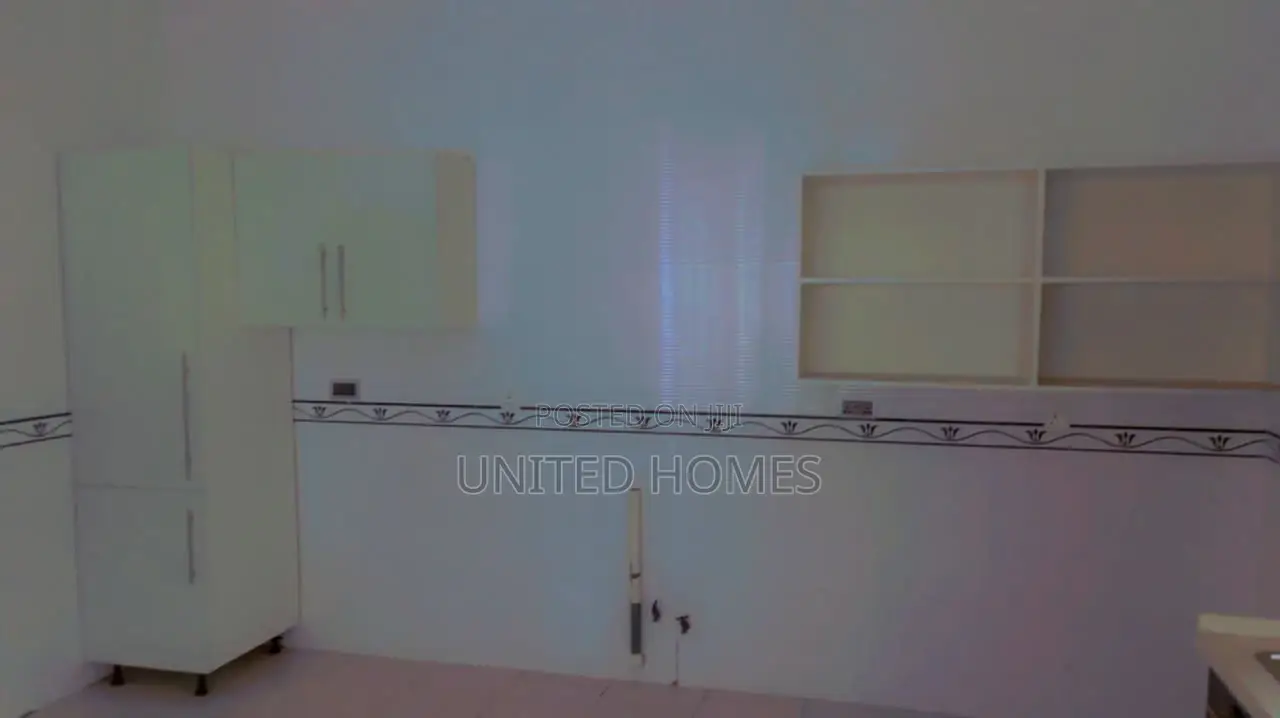 5bdrm House in Cantonments for Sale