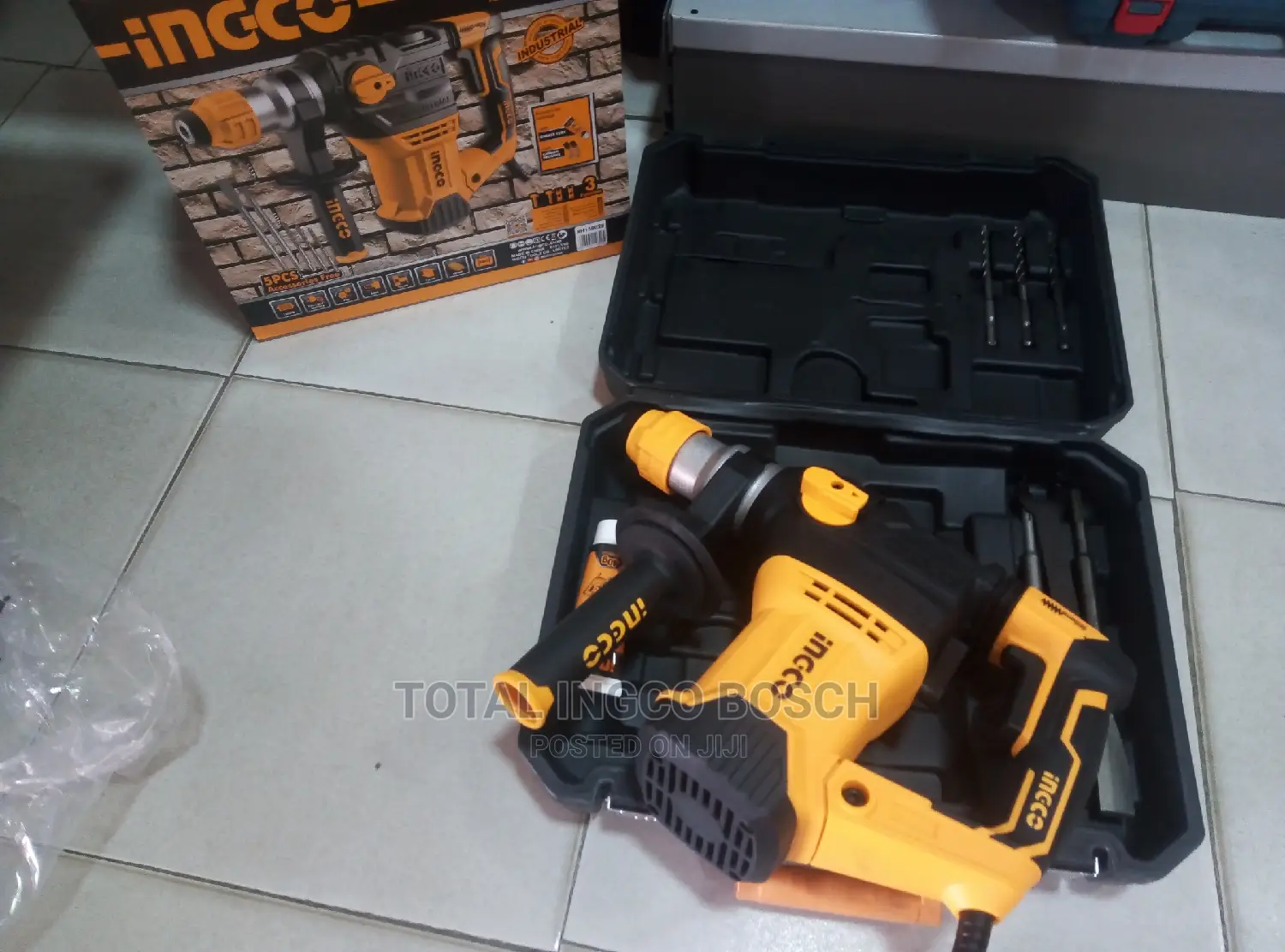 Drilling Machine Power Rotary Hammer 1500 Watts for Concrete (Ingco)