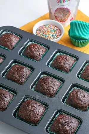 Square Cup Cake Tin 12 Holes