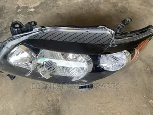 Toyota Corolla 2009 Headlights