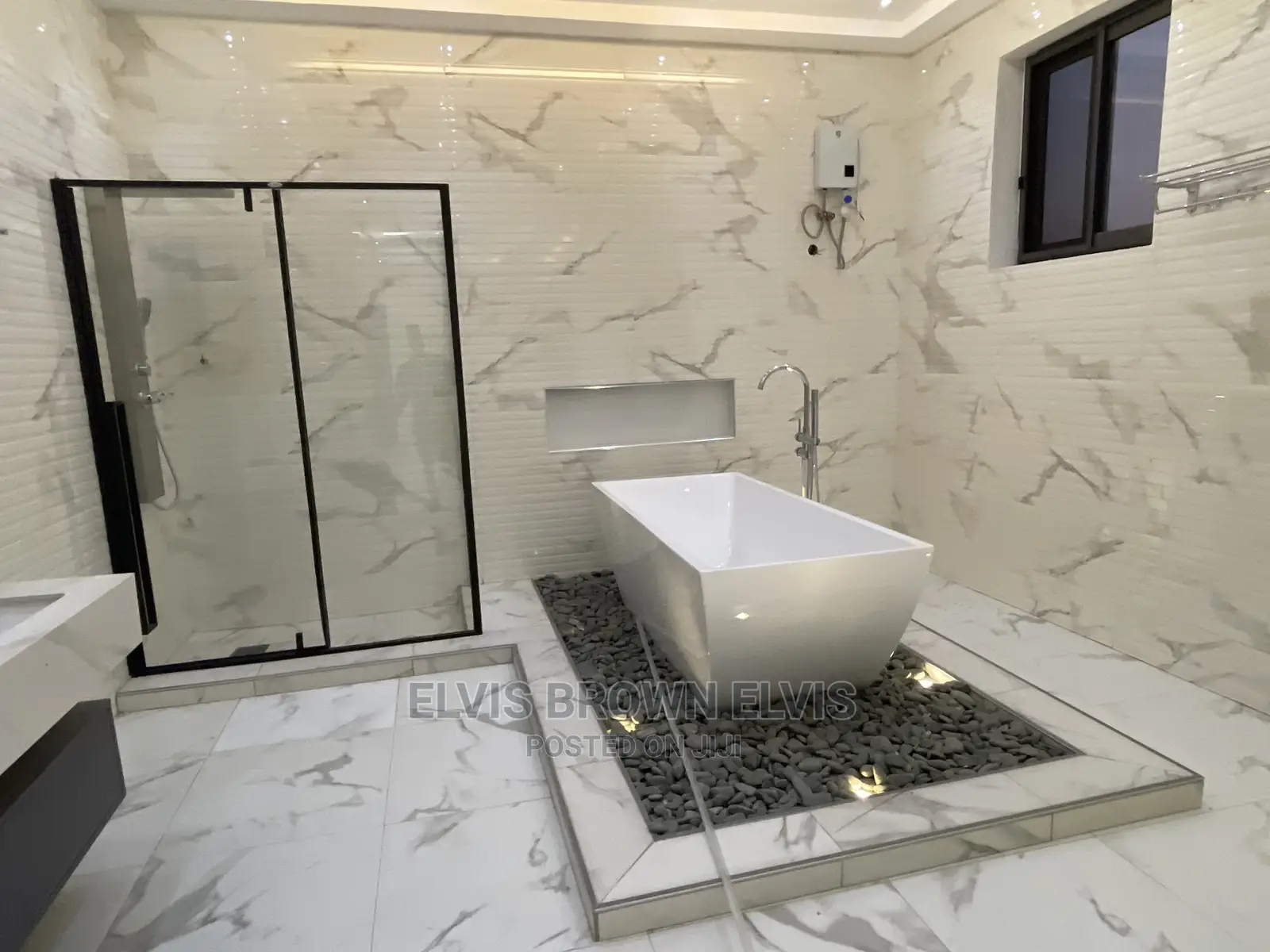 4bdrm Mansion in Living Large, Ashaley Botwe for Rent