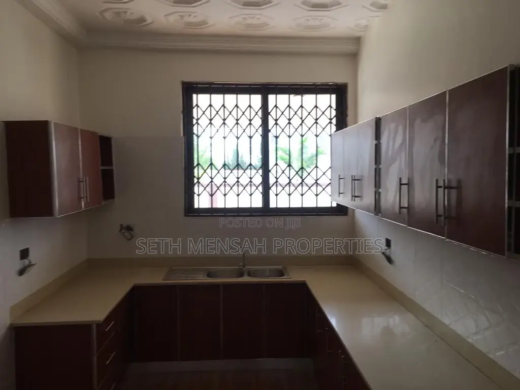3bdrm Apartment in Skm, Otano for Rent