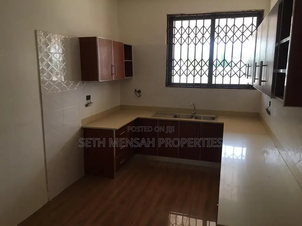 3bdrm Apartment in Skm, Otano for Rent