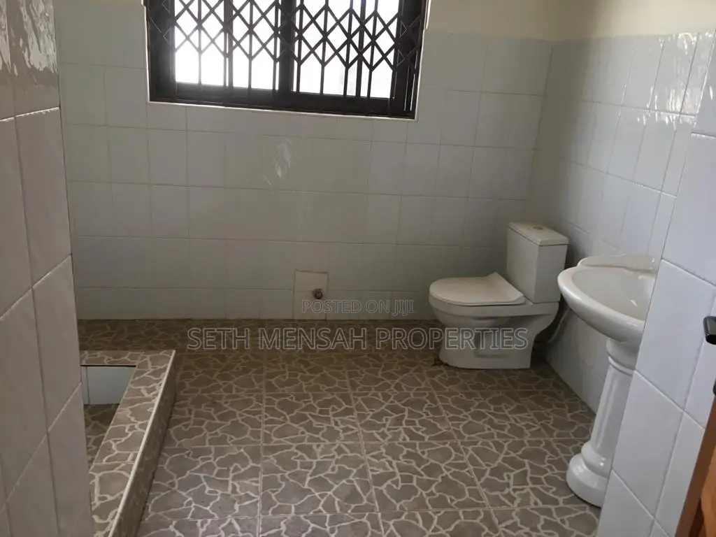 3bdrm Apartment in Skm, Otano for Rent