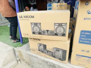 LG CL65 950W X-Boom Light Up the Dance Floor