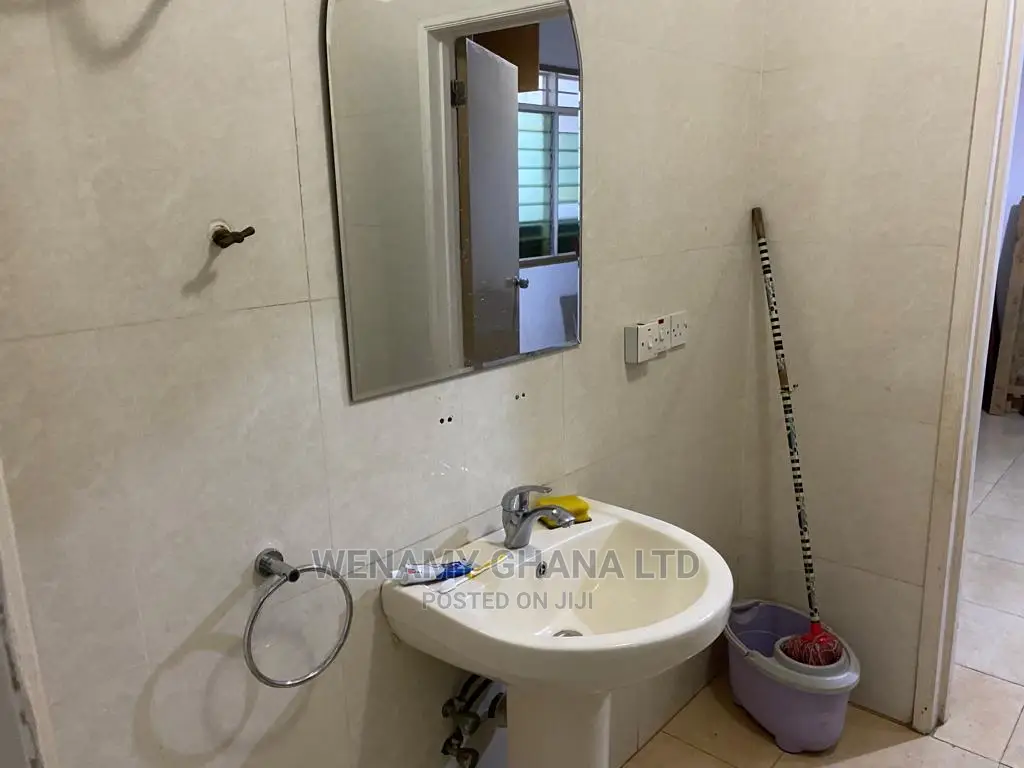 3bdrm House in Emefs Estate, Tema Metropolitan for sale