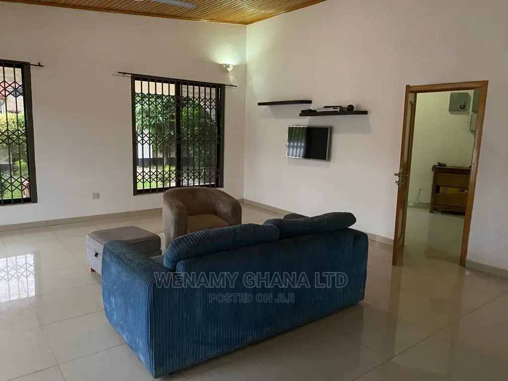 3bdrm House in Emefs Estate, Tema Metropolitan for sale