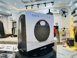 Sync Your Smartphone With the Beat Onyx 6 Studio