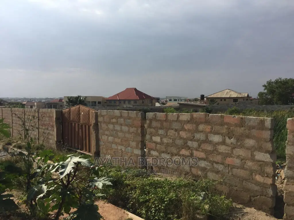 2 and Half Plot at Teshie Camp. 250.000 Dollars Negotiable.