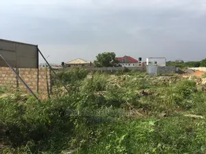 2 and Half Plot at Teshie Camp. 250.000 Dollars Negotiable.
