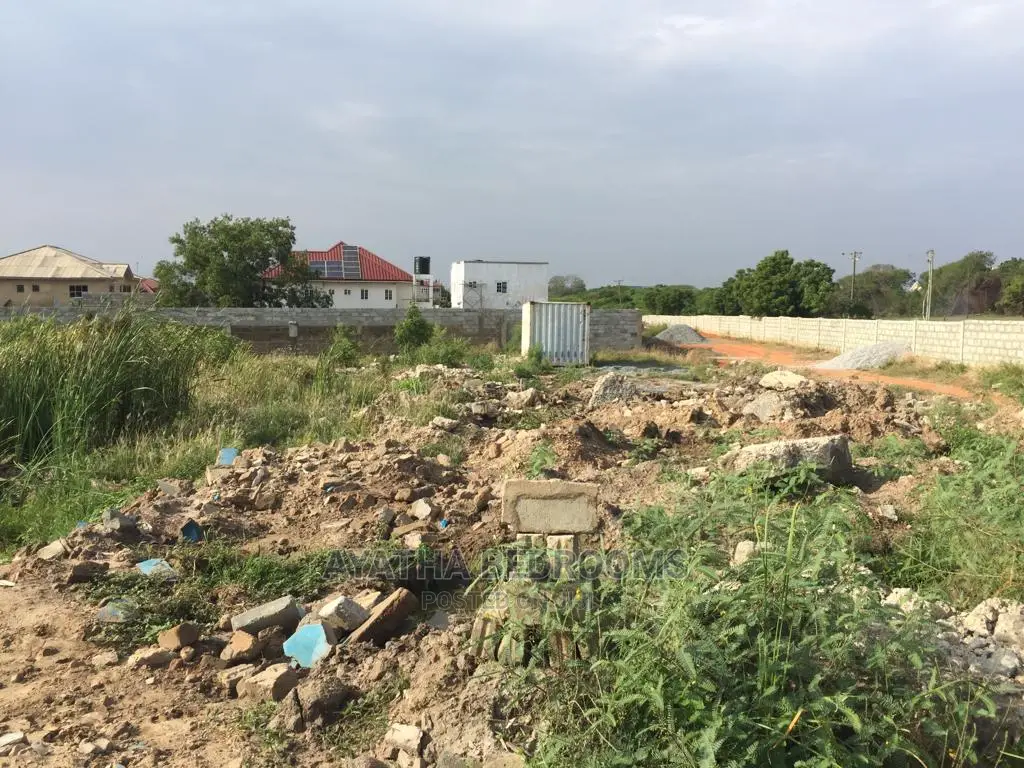 2 and Half Plot at Teshie Camp. 250.000 Dollars Negotiable.