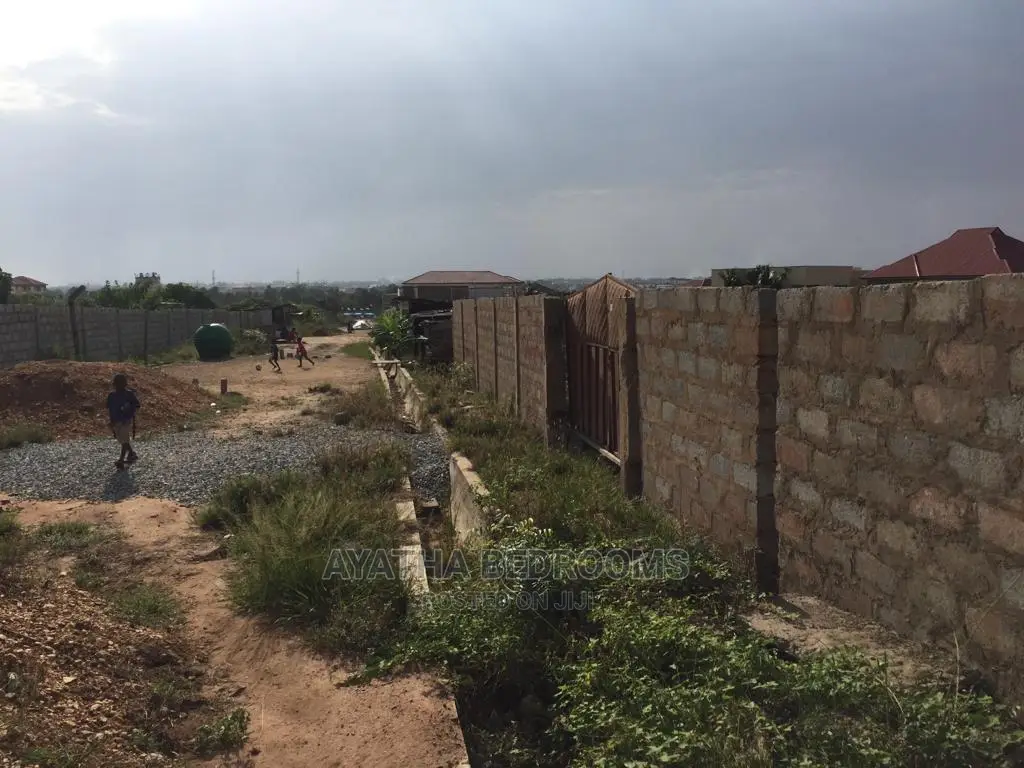 2 and Half Plot at Teshie Camp. 250.000 Dollars Negotiable.