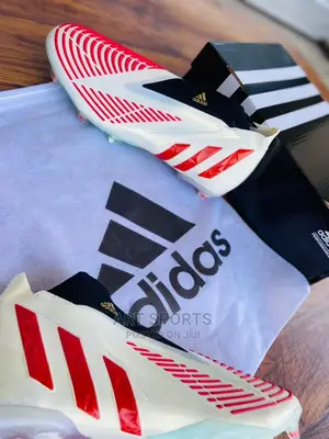 Adidas Predator Boot