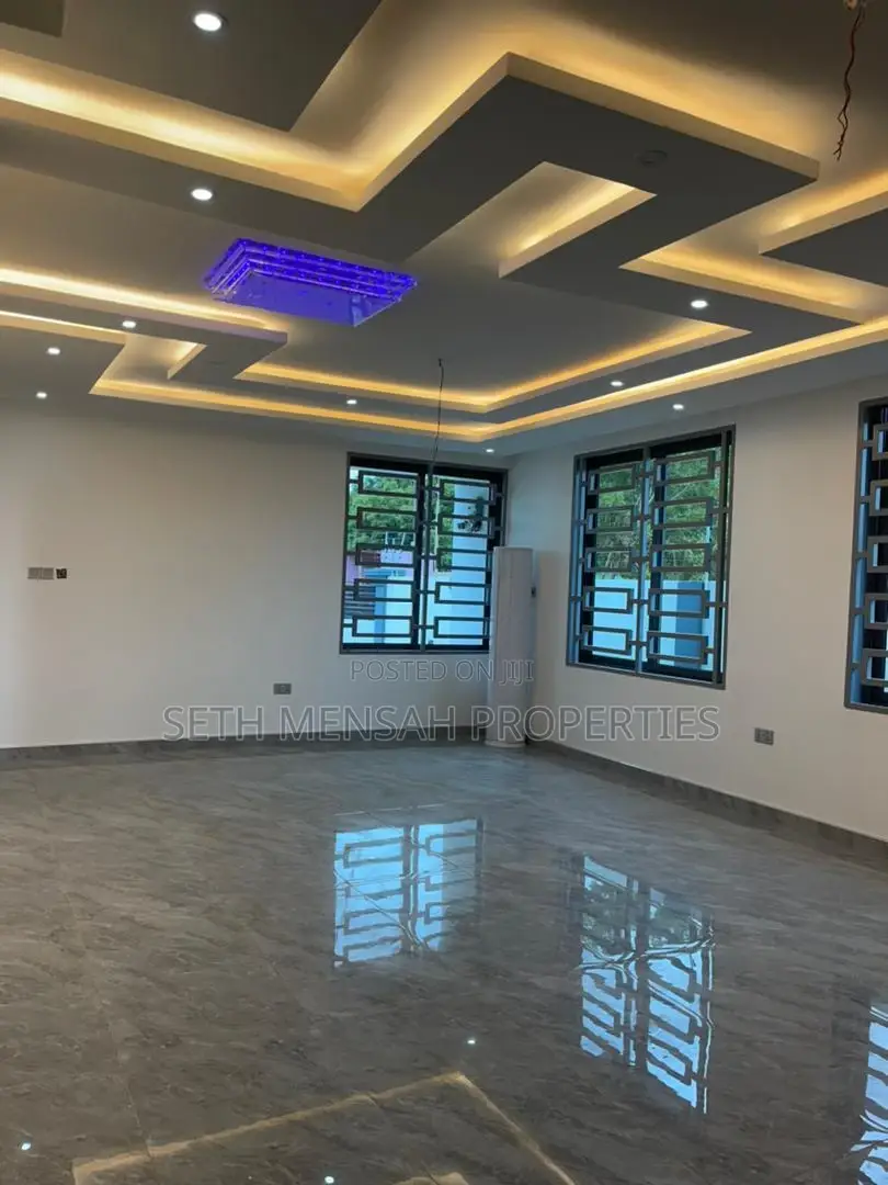 4bdrm House in Skm, Estate for Sale