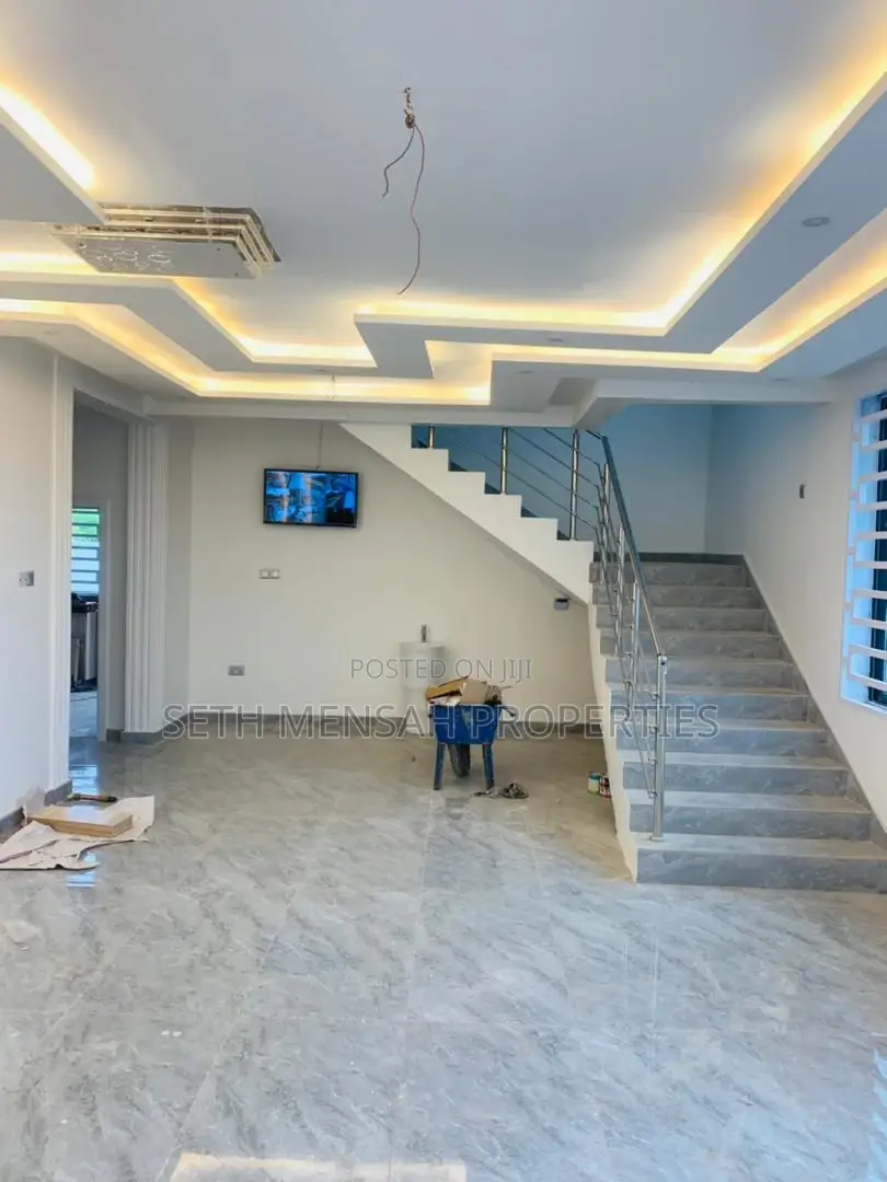4bdrm House in Skm, Estate for Sale