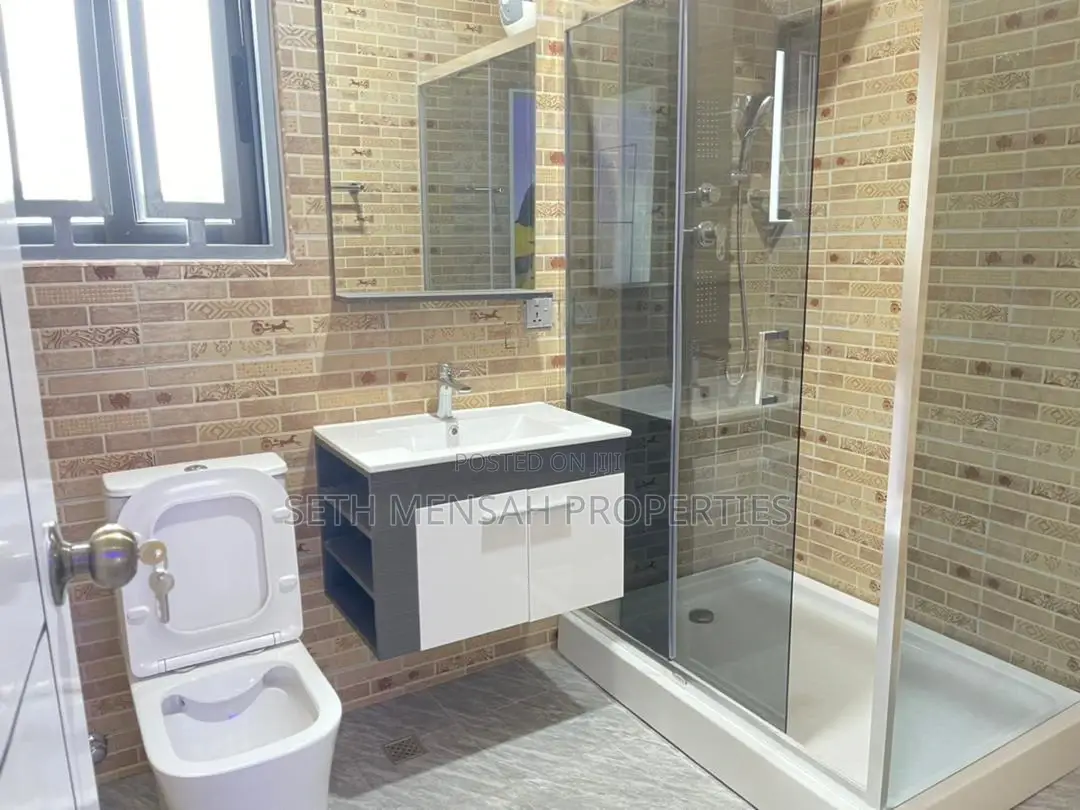4bdrm House in Skm, Estate for Sale