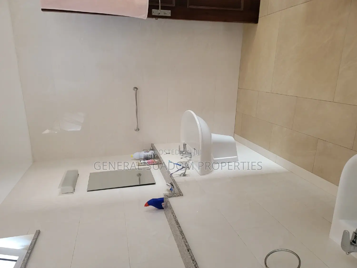 Furnished 5bdrm Duplex in Suadom Properties, Baatsona Total for Rent