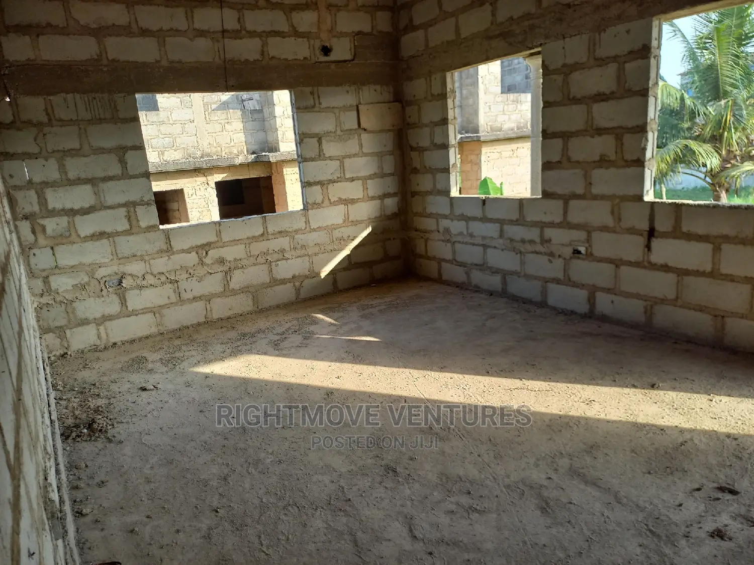 4bdrm Duplex in Takoradi for sale