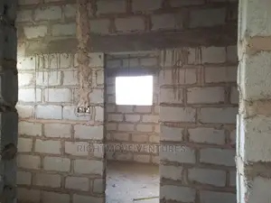 4bdrm Duplex in Takoradi for sale