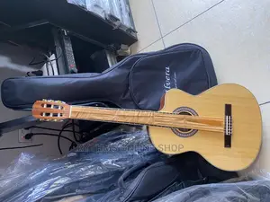 Classical/Nylon Strings Guitar(Alvera)