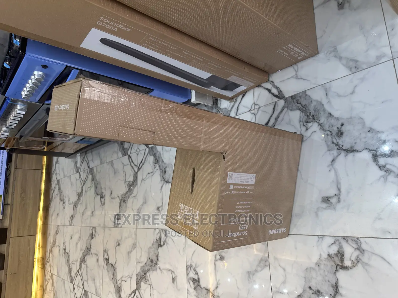 One Remote Control Block With Woofer Samsung A550 Soundbar