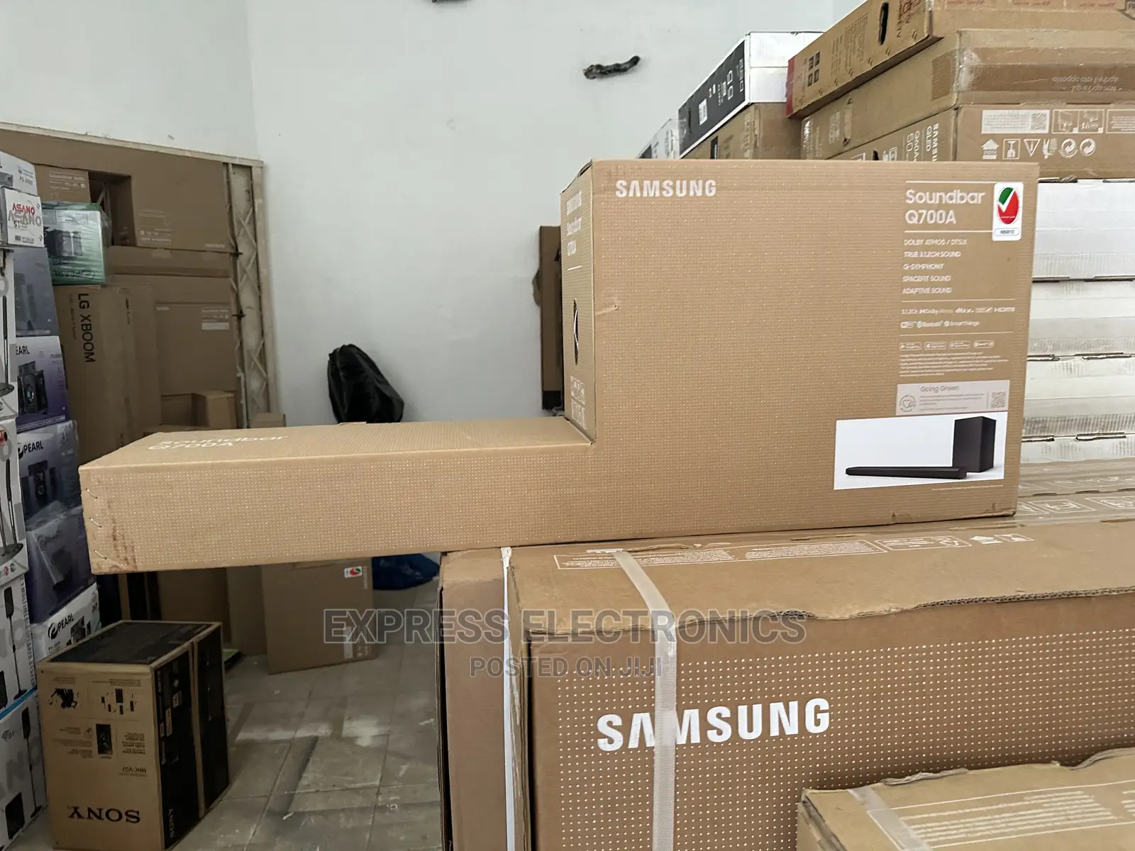 Q700 Great  Soundbar Samsung Easy Set Up Living Room