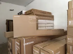 B650 Hear/Play Better Samsung Soundbar System