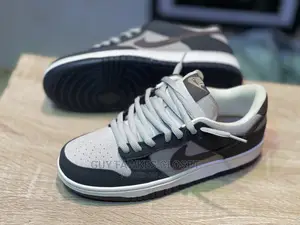 Nike Sb Dunks X Comme Des Garçons