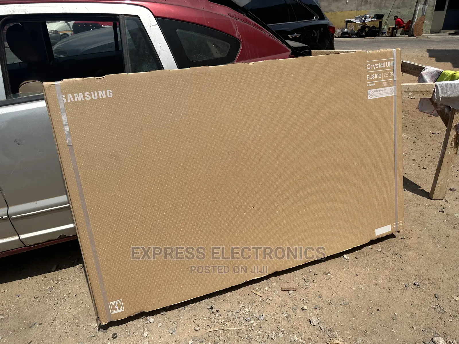 Series 8 Samsung Quad Core UHD Processor 75” Tv