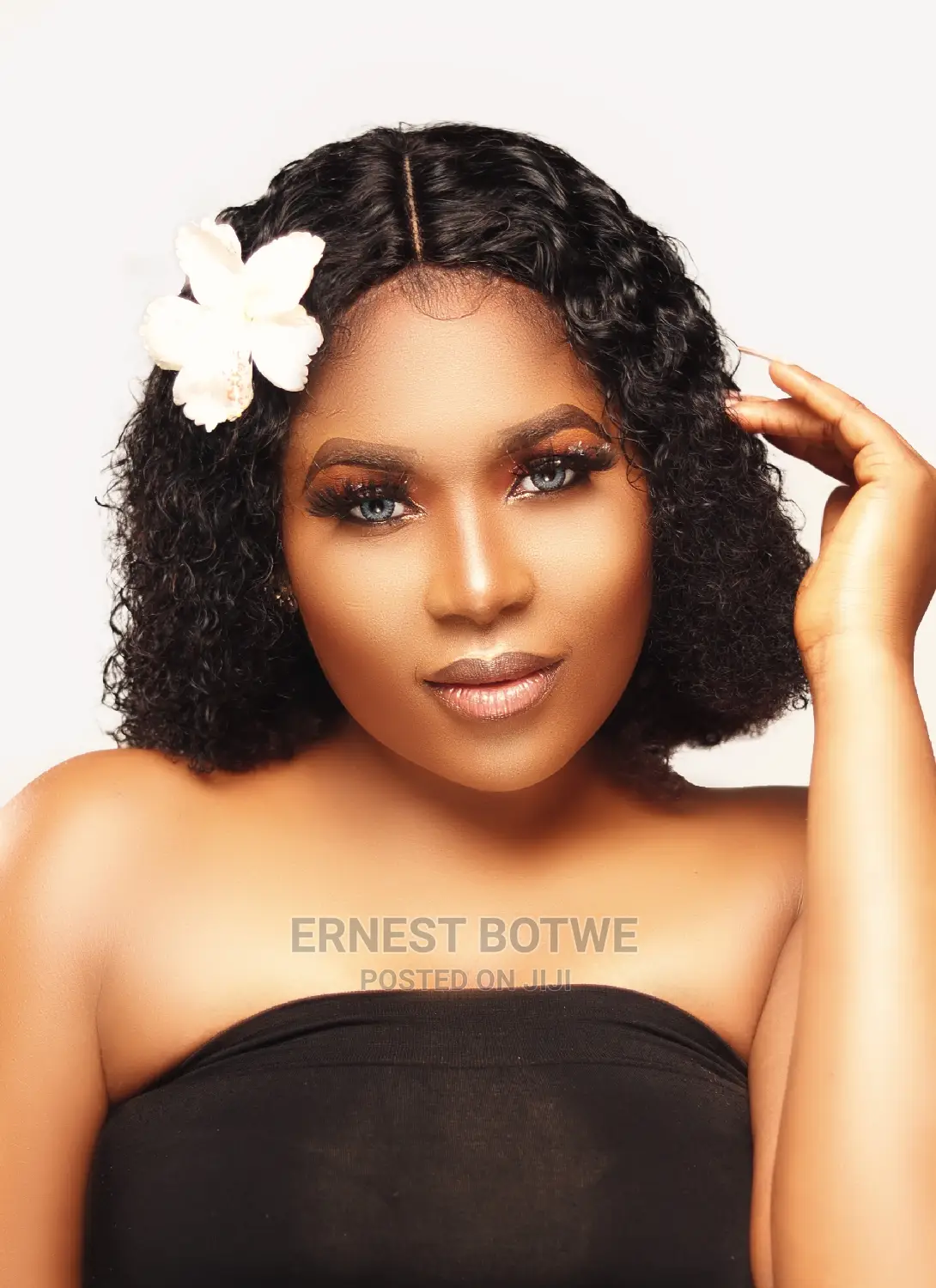 Makeup Services And Hairstyling