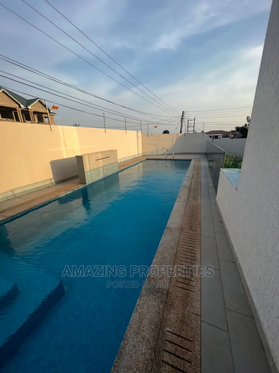 5bdrm House in 5Bedrooms Self for sale