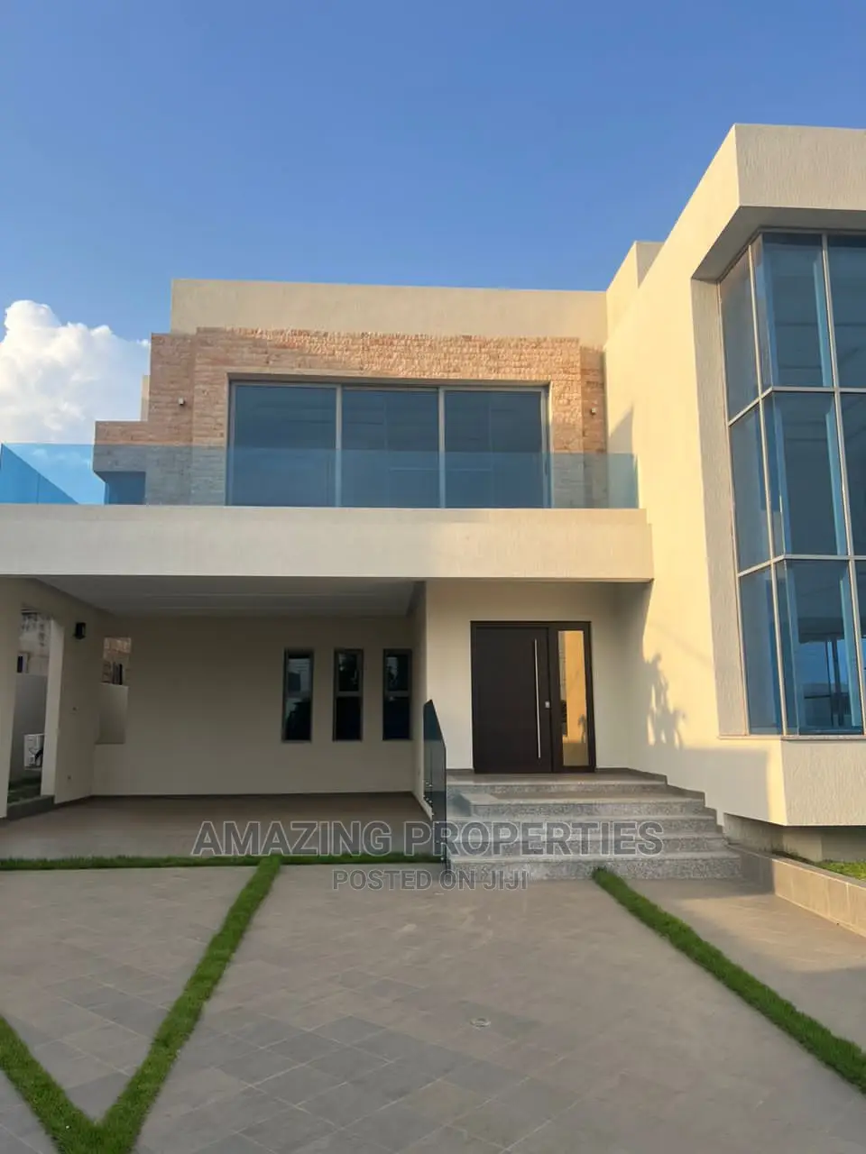5bdrm House in 5Bedrooms Self for sale