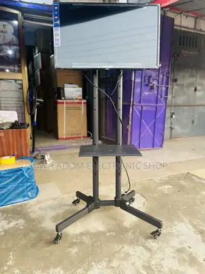 Indoor/Outdoor Mobile Tv Stand With Wheels 32”-70”