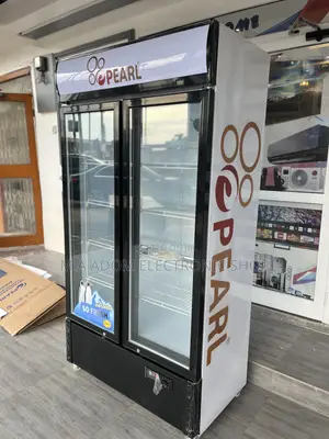 Commercial Pearl Displays Fridge for All Beverages 568 Litre