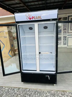 Pearl 568 Litres Fridge for Displaying Drinks Beverages