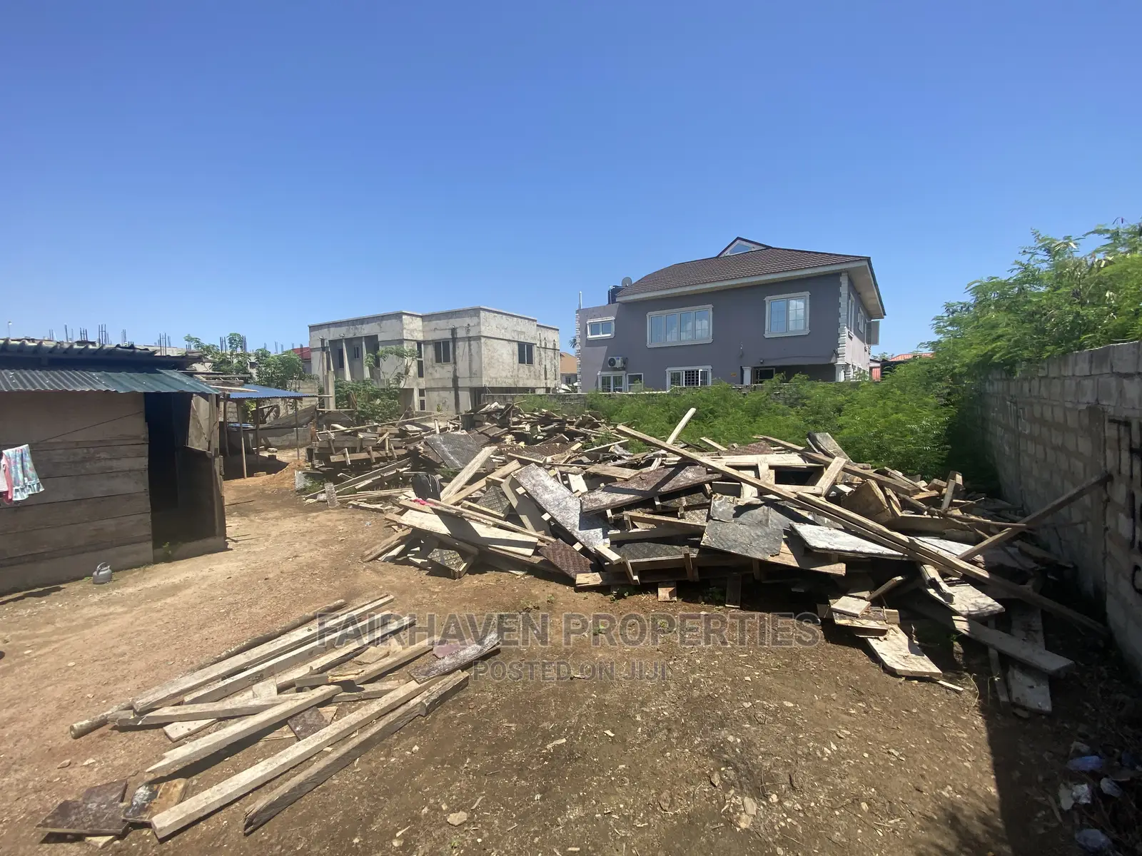 Full Plot for Sale at East Airport (Registered Land)