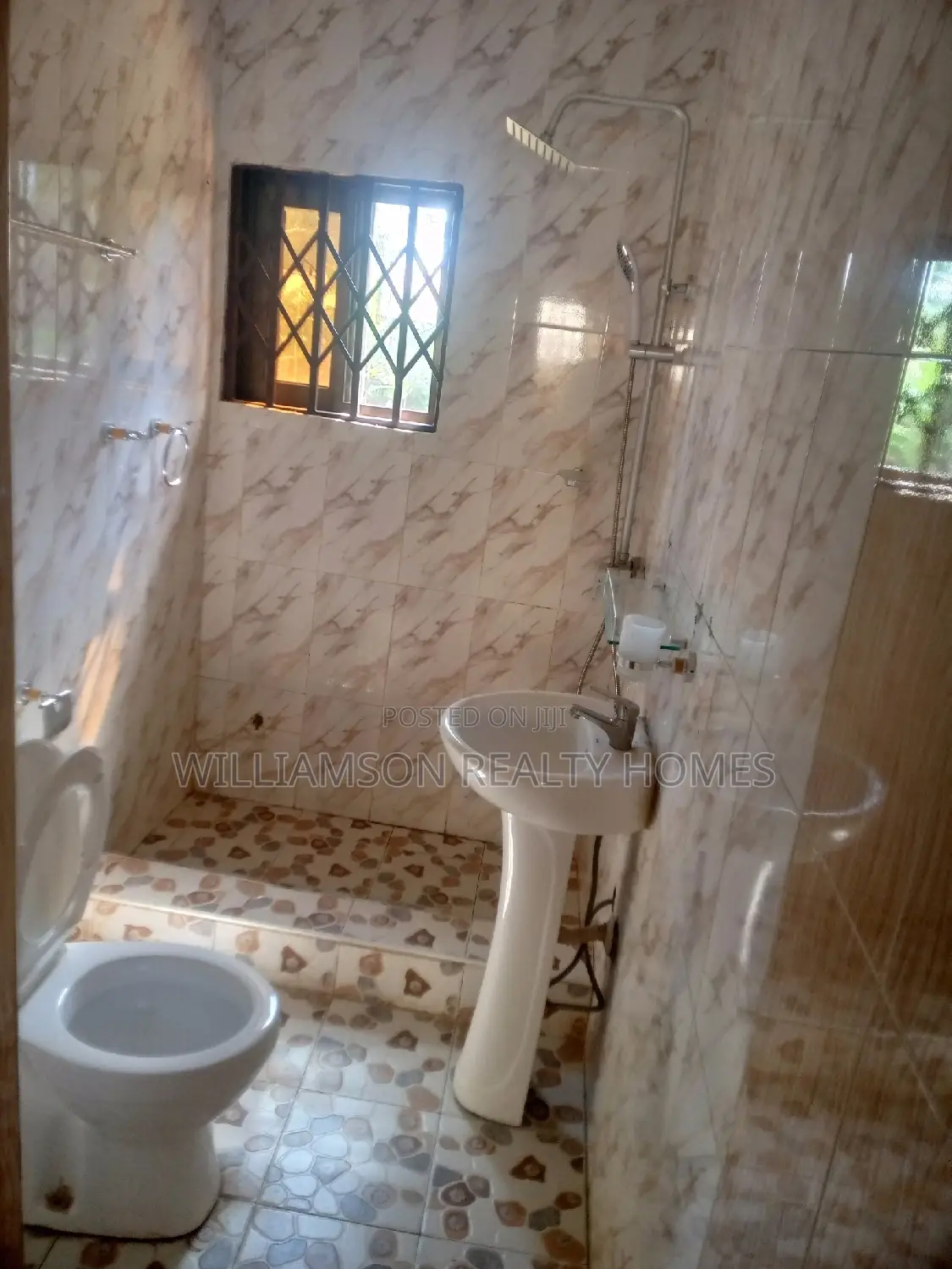 2bdrm House in Community 18,, Spintex for rent