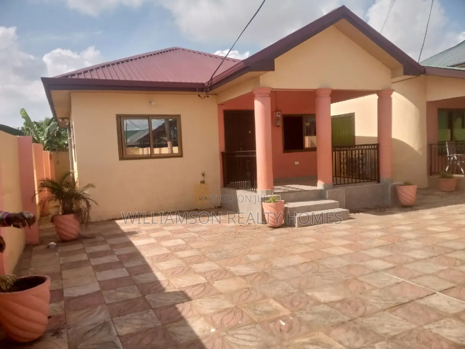 2bdrm House in Community 18,, Spintex for rent