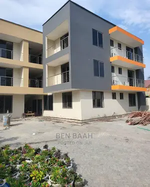 2bdrm Block of Flats in Ben Properties, Lake Side Estate for rent