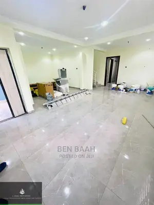 2bdrm Block of Flats in Ben Properties, Lake Side Estate for rent