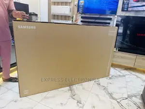 Dynamic Crystal Colour Samsung 75”UHD Smart Series 8
