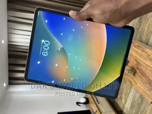 Apple iPad Pro 12.9 (2022) 256 GB Gray