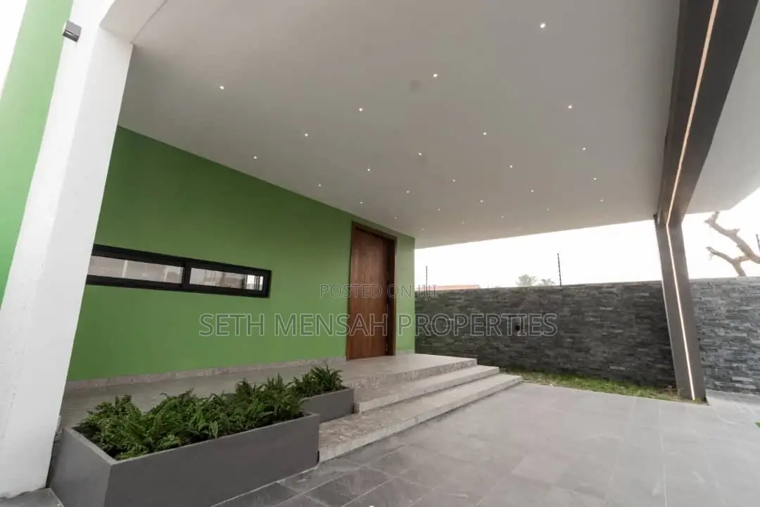 3bdrm House in Ashaley Botwe for Sale